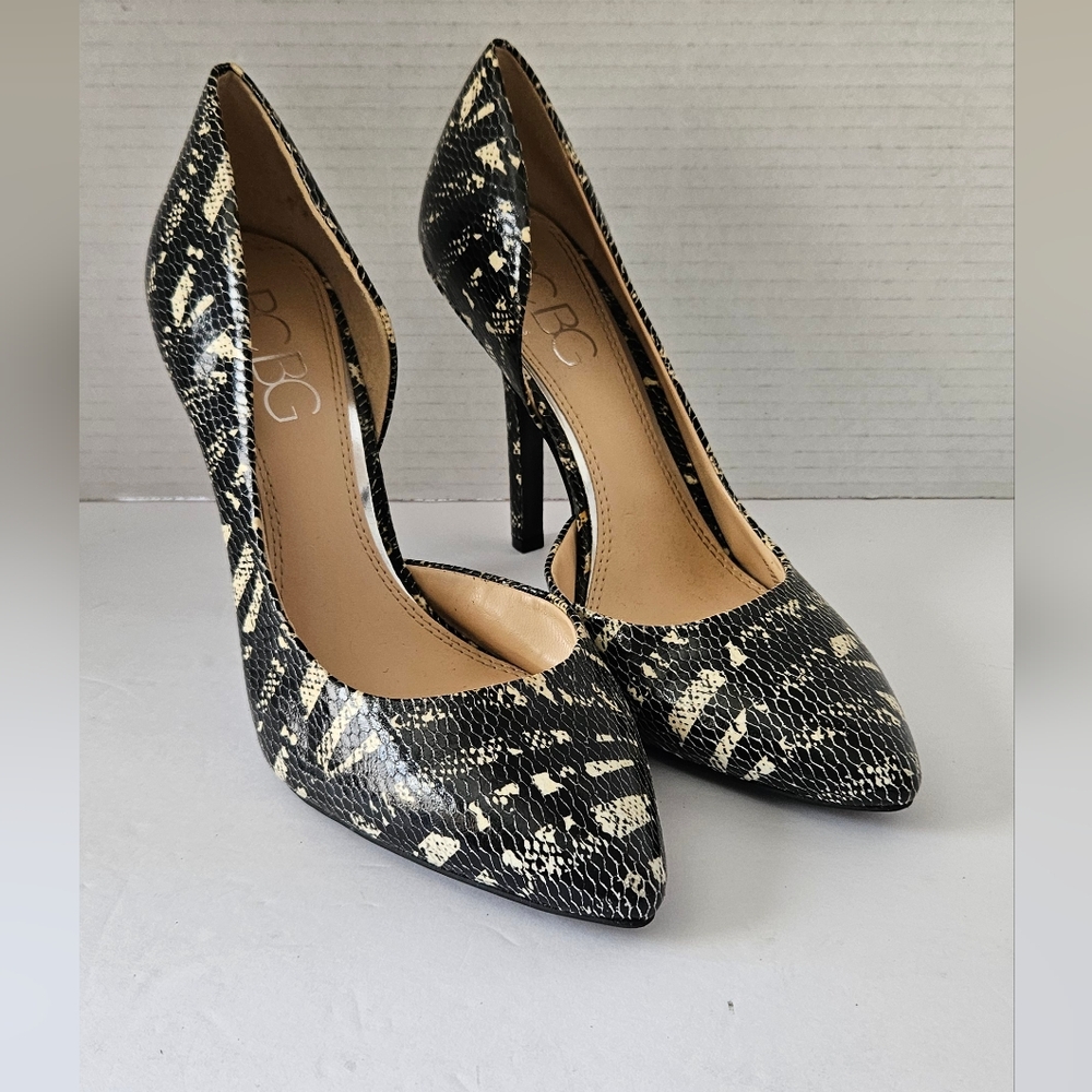 BCBG Paris faux‎ snake skin heels size 8.5